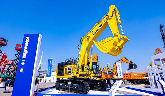 Желтоқсан айында Қытайдың Komatsu экскаваторлары 108 сағат жұмыс істеді, бұл жылмен салыстырғанда 19,5% жоғары; Қалған төрт аймақта да өткен жылғы оң өсім байқалды.